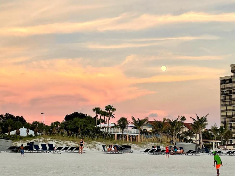 Beachfront Condo Ocean View St. Pete Beach Exterior foto